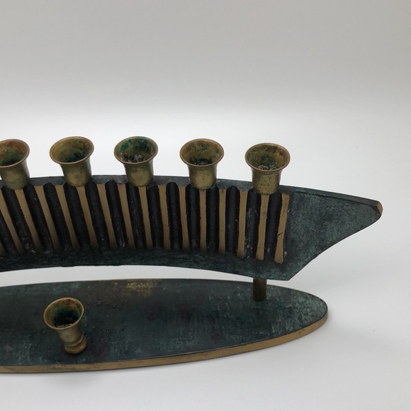 Dayagi VTG  Beautiful Solid Brass Beautiful Menorah Chanukkah. Made in Israel - Picture 8 of 14